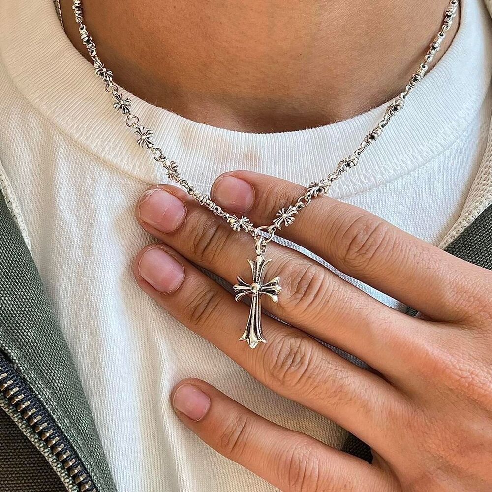 y2k style grunge silver cross pendant necklace - Picture 2 of 8